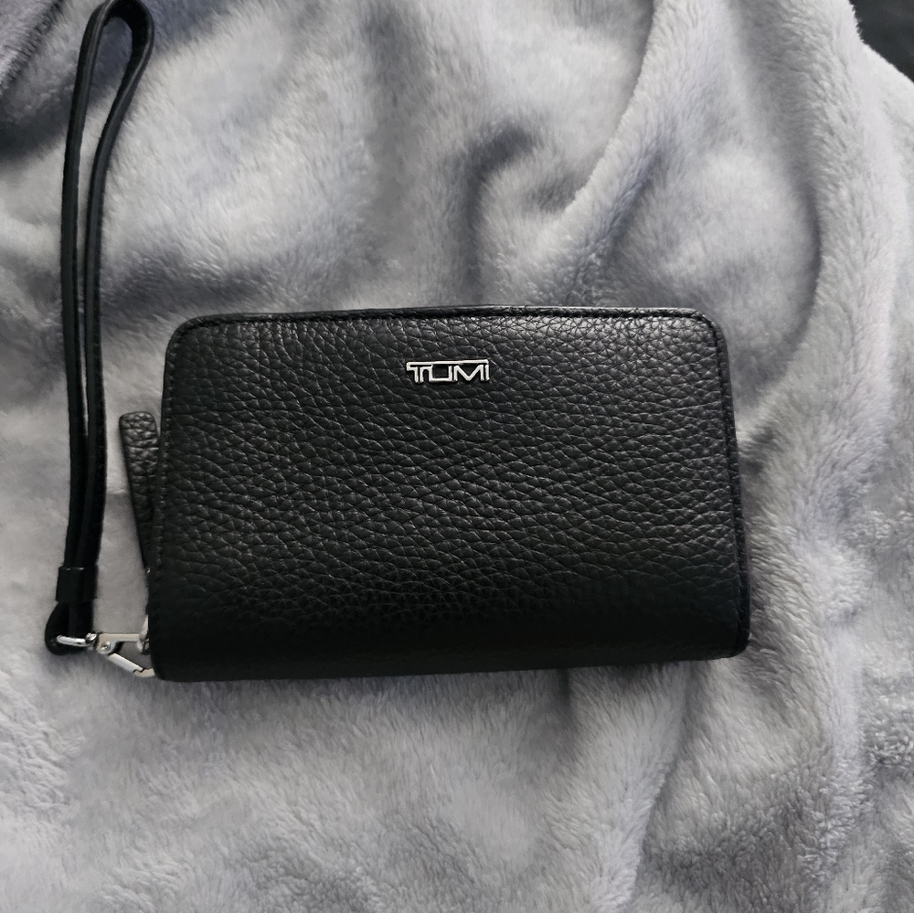 TUMI - Belden SLG Fench Purse - Black w/ Box